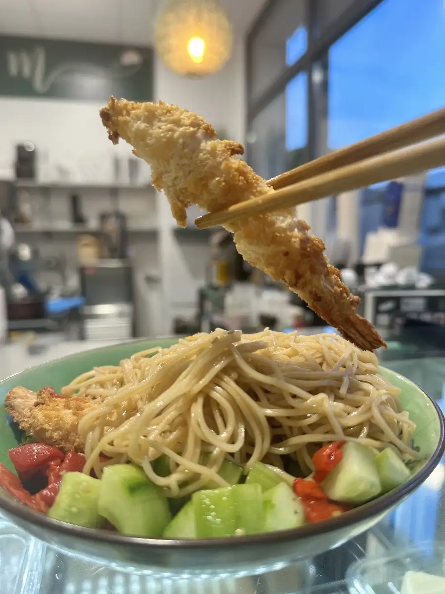 Nouilles aux crevettes pané