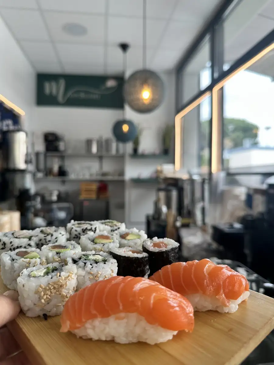 Plateau sushi california